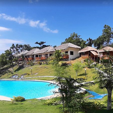 Cuestas Beach Resort And Restaurant Badian Kültér fotó