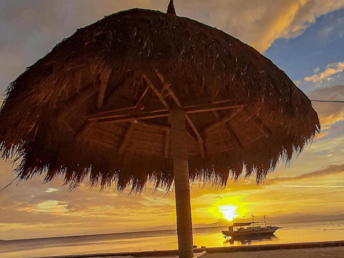 Cuestas Beach Resort And Restaurant Badian Kültér fotó