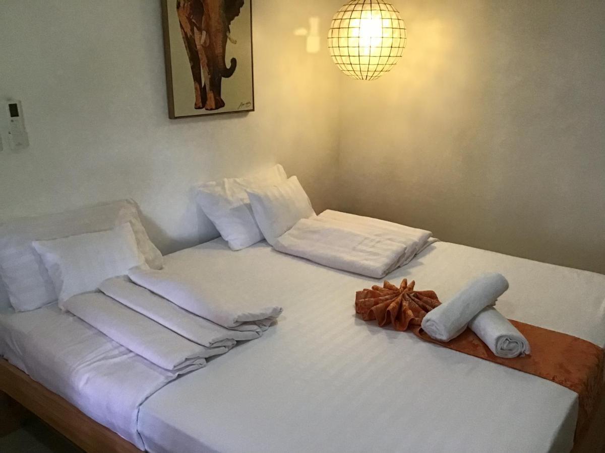 Cuestas Beach Resort And Restaurant Badian Kültér fotó