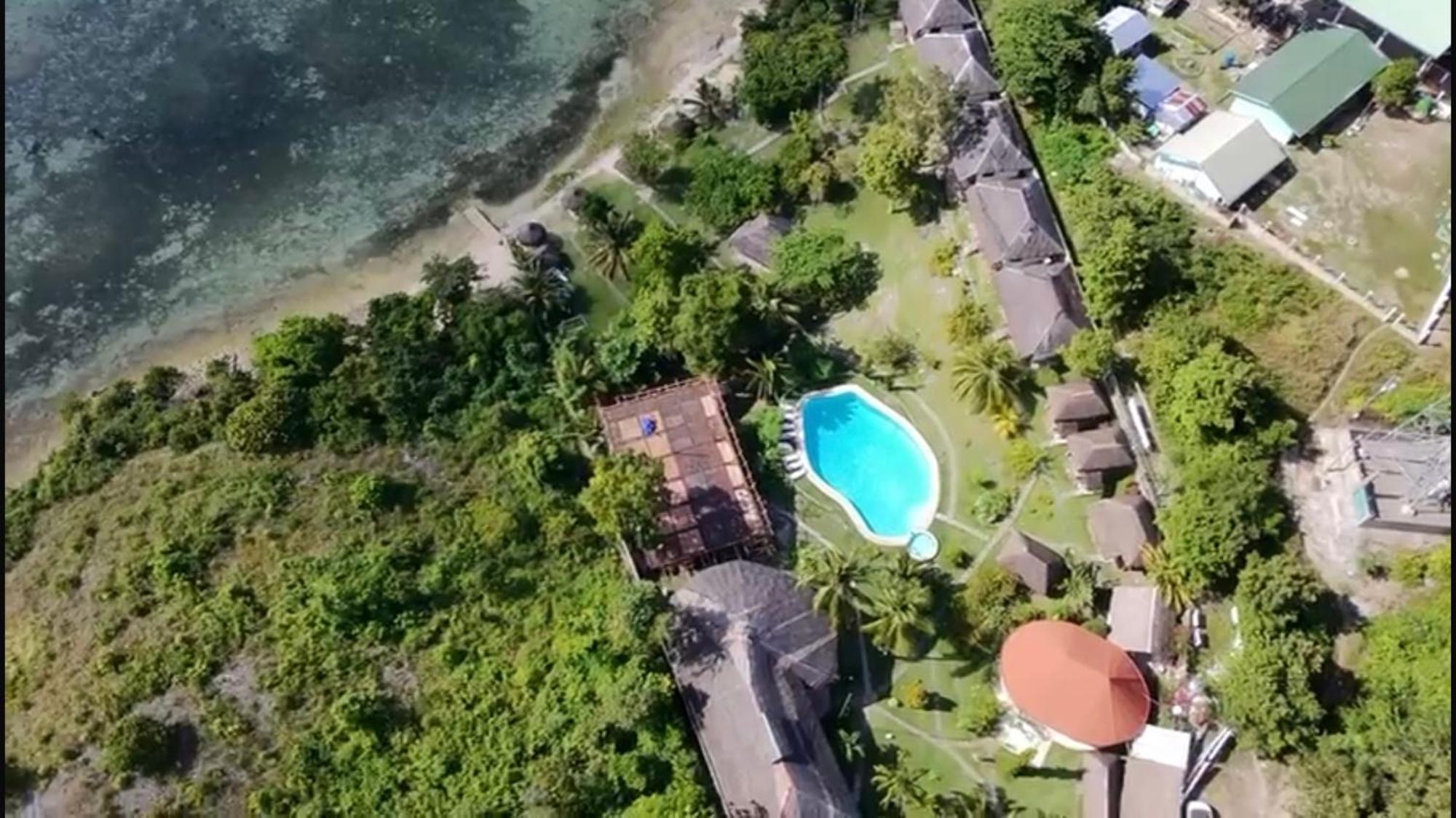 Cuestas Beach Resort And Restaurant Badian Kültér fotó
