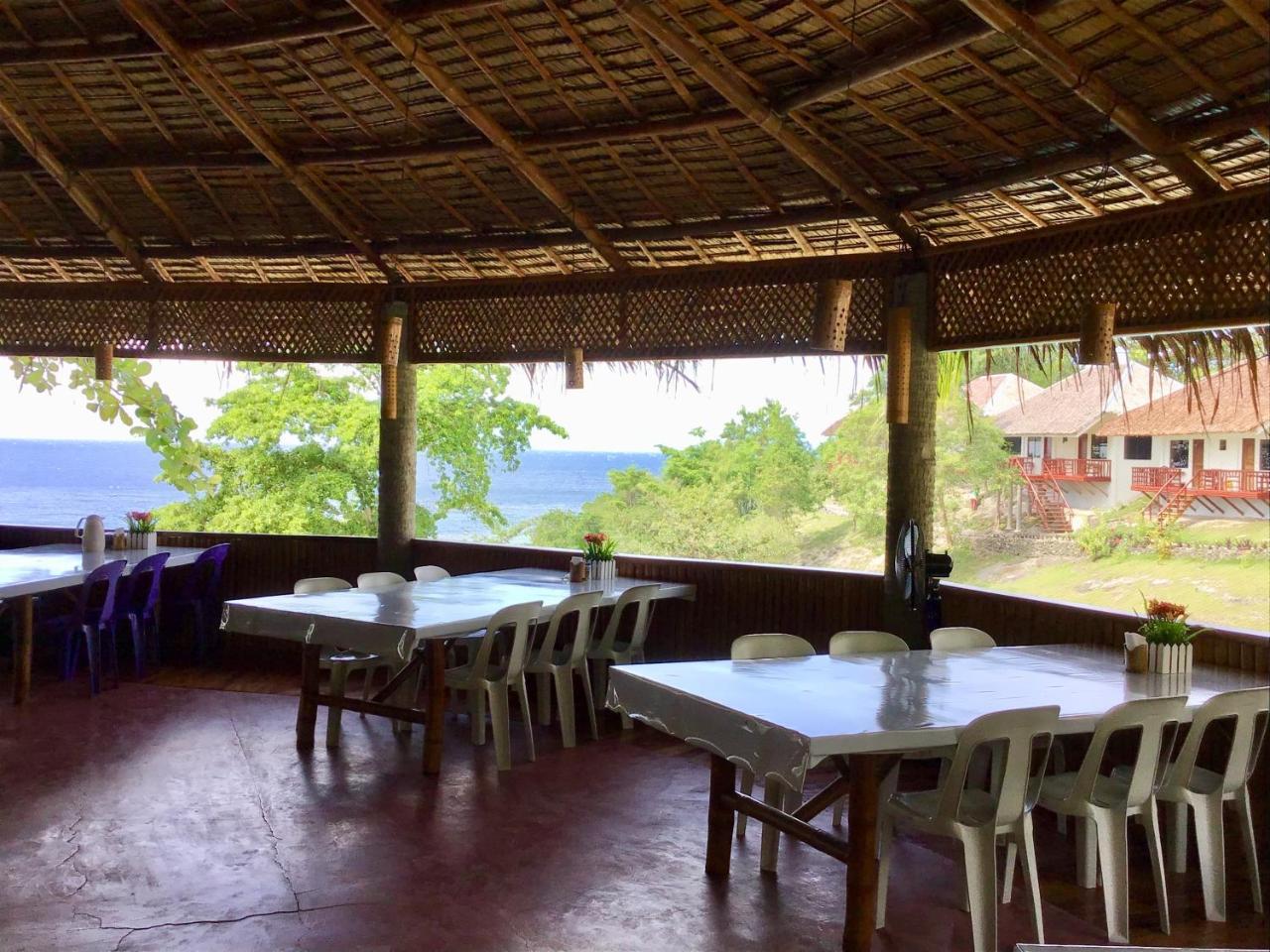 Cuestas Beach Resort And Restaurant Badian Kültér fotó