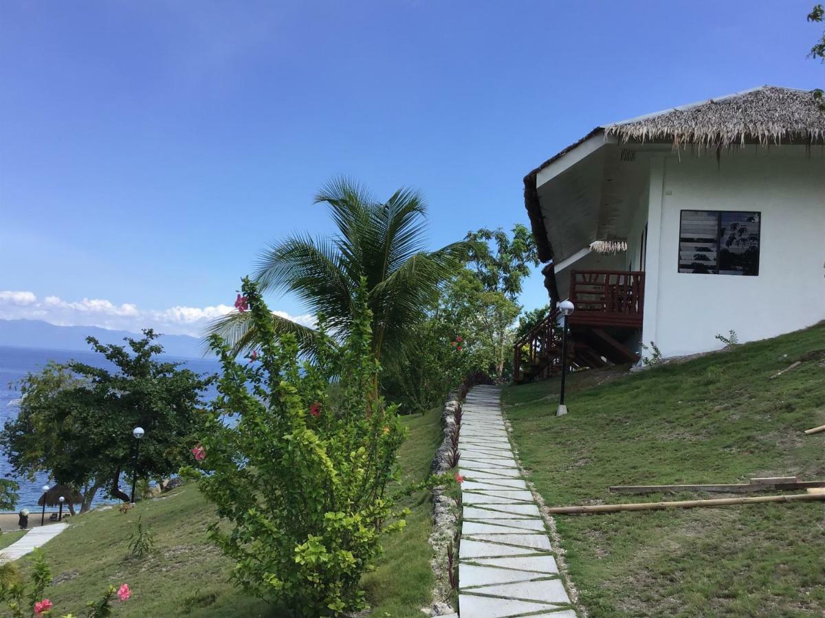 Cuestas Beach Resort And Restaurant Badian Kültér fotó