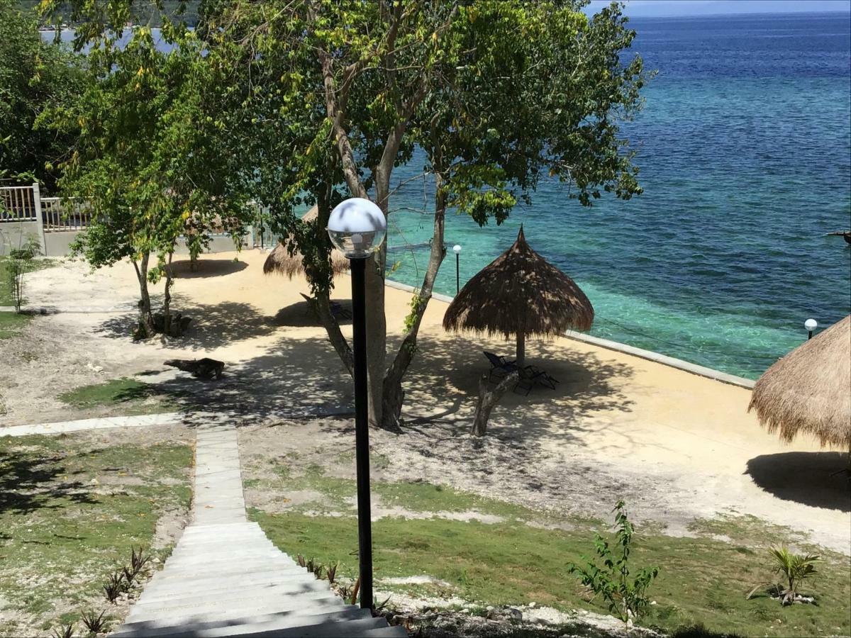 Cuestas Beach Resort And Restaurant Badian Kültér fotó