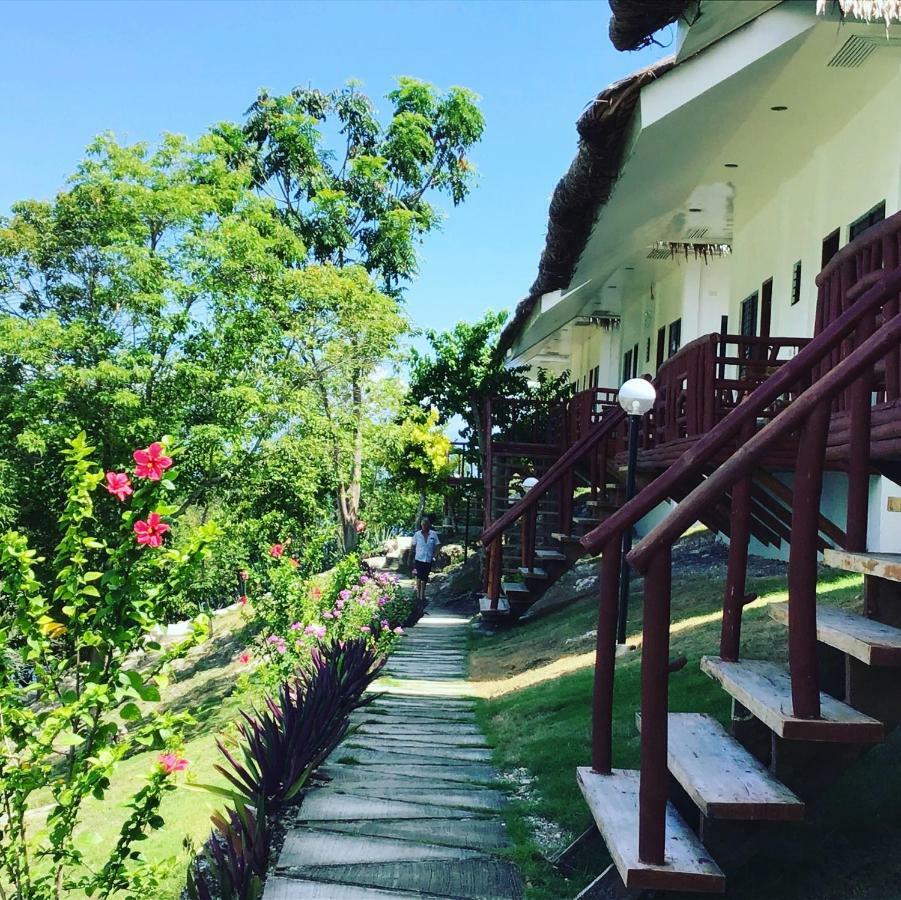 Cuestas Beach Resort And Restaurant Badian Kültér fotó